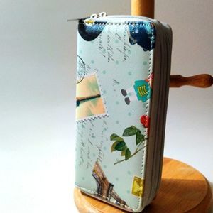 London Paris France Euro Vibe Clutch‎